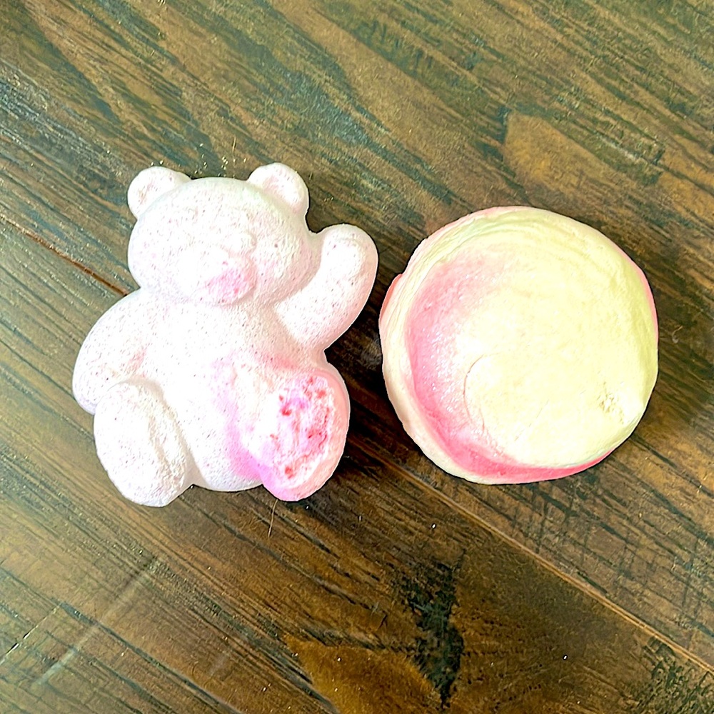 NWT LUSH Snow Fairy Roll & Butterbear - Bath bar & Bath bomb